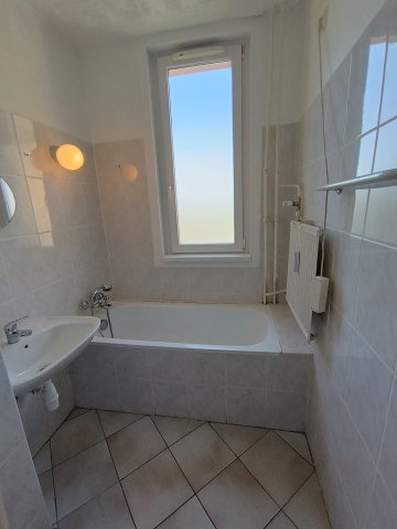 Eladó téglalakás, Székesfehérvárott 41.5 M Ft, 1+1 szobás