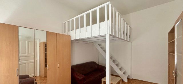 Eladó téglalakás, Budapesten, VII. kerületben, Dembinszky utcában