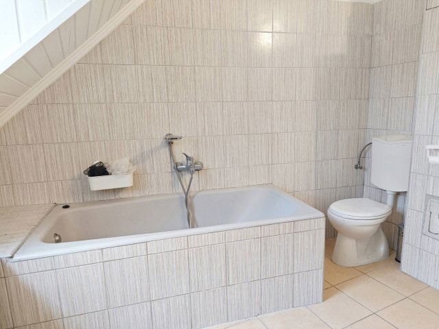 Eladó téglalakás, Sopronban 72 M Ft, 3+1 szobás