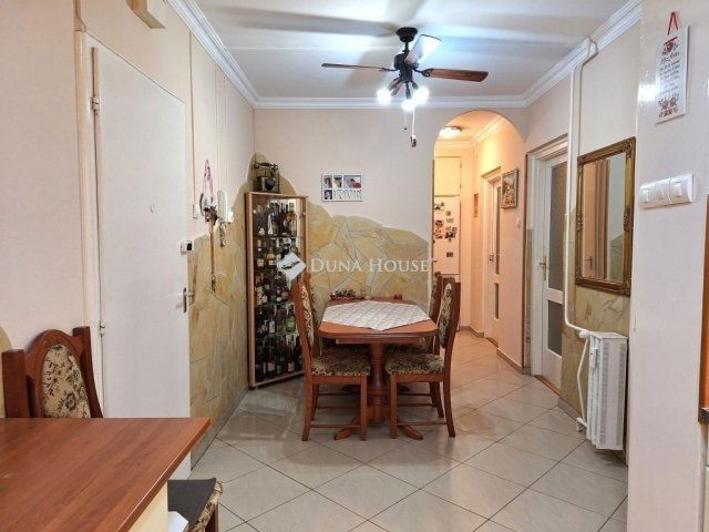 Eladó panellakás, Kecskeméten 50.5 M Ft, 3 szobás