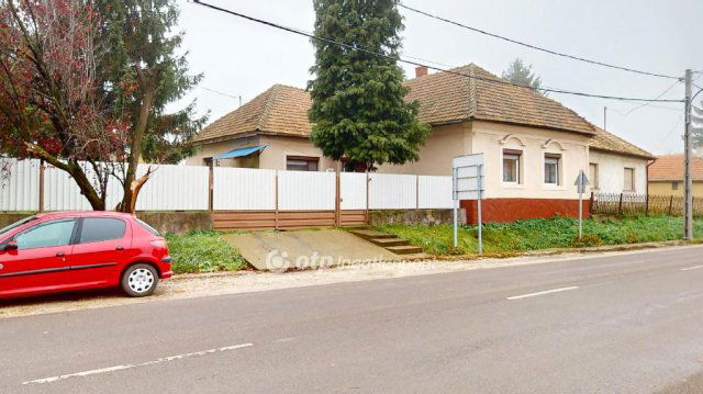 Eladó családi ház, Mezőkeresztesen 32 M Ft, 3 szobás
