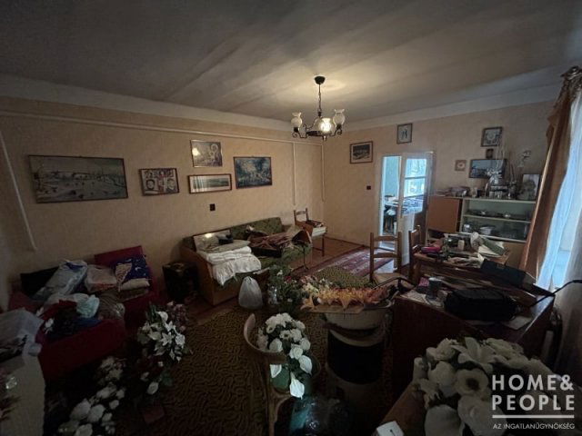 Eladó családi ház, Zsombón 59.9 M Ft, 3 szobás