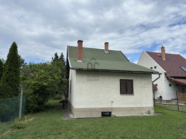 Eladó családi ház, Százhalombattán 64 M Ft, 3 szobás