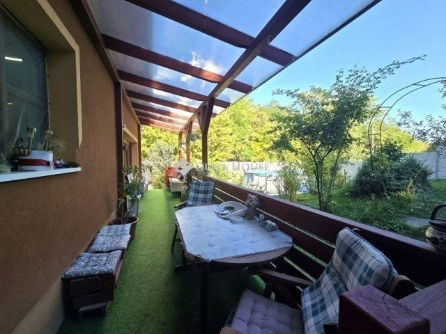 Eladó családi ház, Pécelen 68.5 M Ft, 3 szobás