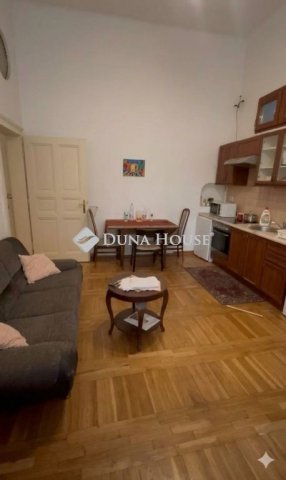 Eladó téglalakás, Budapesten, VI. kerületben, Zichy Jenő utcában