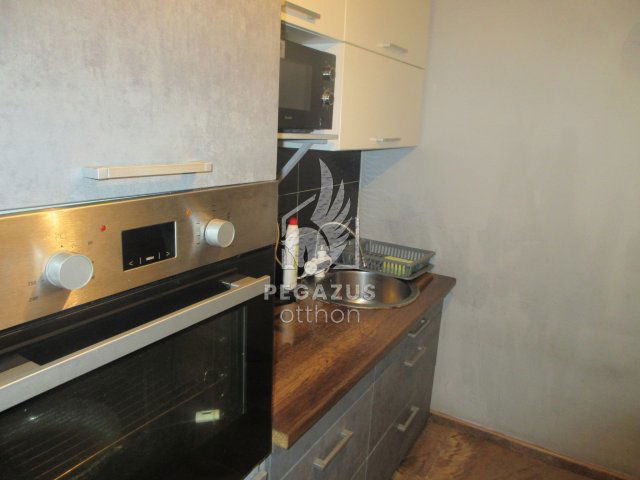 Eladó családi ház, Ózdon, Csákány utcában 24 M Ft, 2+2 szobás