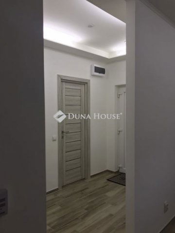 Eladó családi ház, Budapesten, XVIII. kerületben 115.3 M Ft