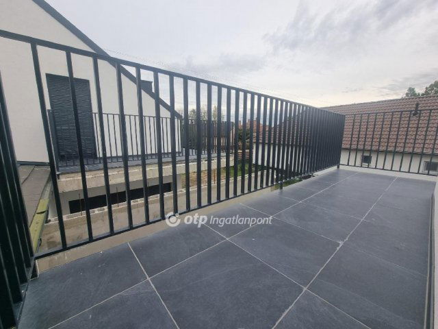 Eladó ikerház, Dabason 119.5 M Ft, 4 szobás