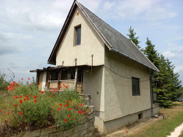 Eladó nyaraló, Dorogon 14.9 M Ft, 2 szobás / költözzbe.hu