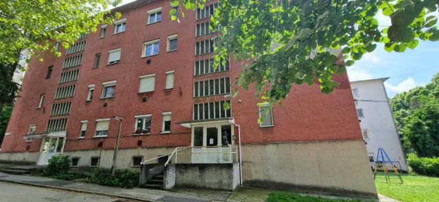 Eladó téglalakás, Kaposváron, Iskola közben 44 M Ft, 2+1 szobás