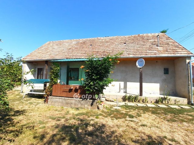 Eladó családi ház, Iregszemcsén 14.9 M Ft, 1 szobás