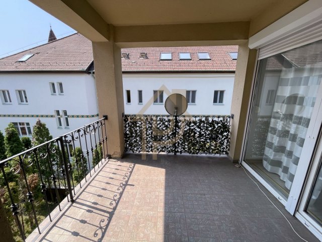 Kiadó téglalakás, albérlet, Debrecenben 500 E Ft / hó, 4 szobás