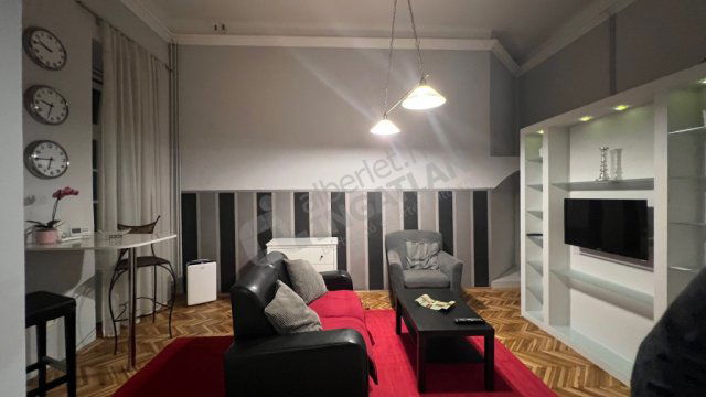 Kiadó téglalakás, albérlet, VII. kerületben, Király utcában