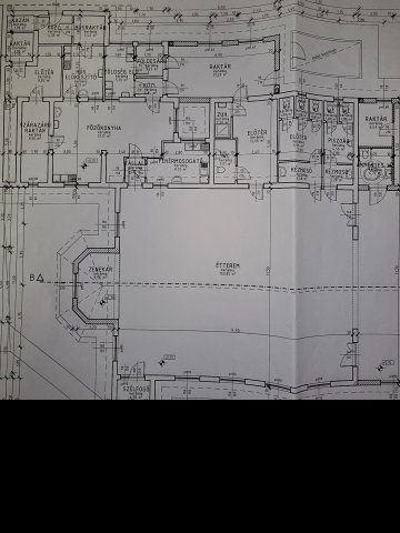 Eladó üzlethelyiség, Nyíregyházán 220 M Ft