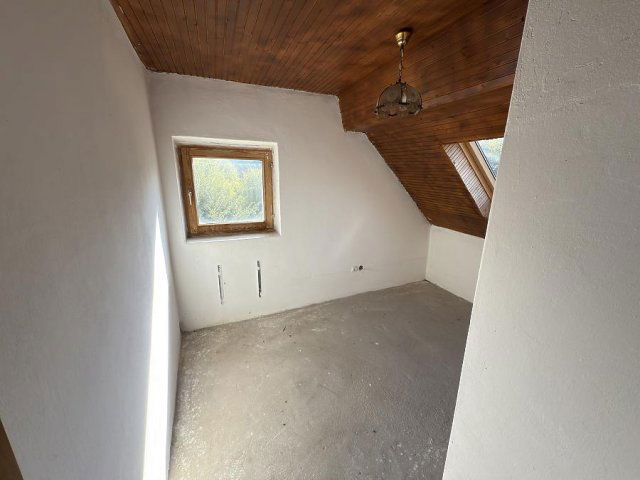 Eladó családi ház, Szentendrén 98.9 M Ft, 6 szobás