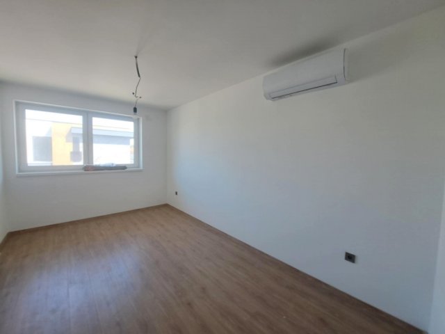 Eladó ikerház, Nyíregyházán 115 M Ft, 3 szobás