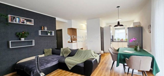 Eladó családi ház, Szombathelyen 85.4 M Ft, 4 szobás
