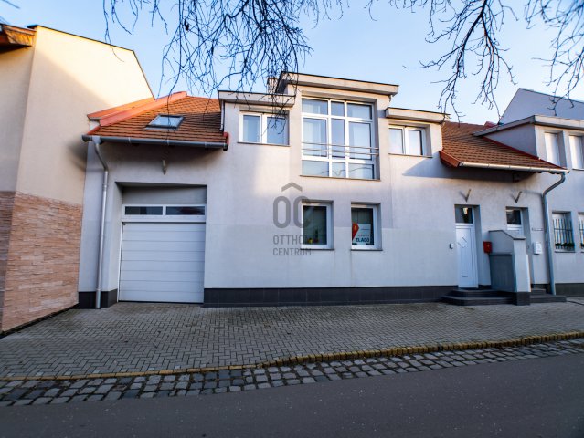 Eladó családi ház, Kecskeméten 184.5 M Ft, 4 szobás