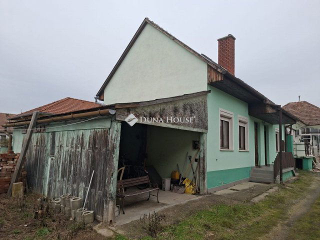 Eladó családi ház, Szombathelyen 45.9 M Ft, 3 szobás