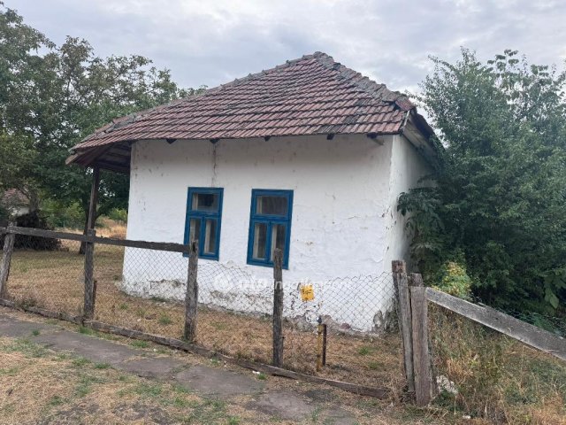 Eladó családi ház, Poroszlón 14.9 M Ft, 2+1 szobás