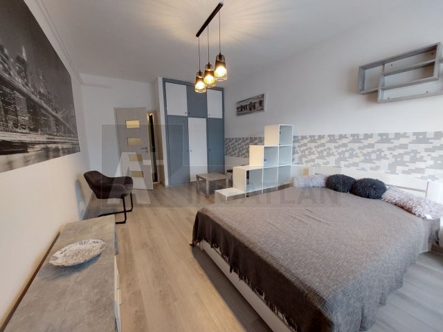 Kiadó téglalakás, albérlet, Szegeden 200 E Ft / hó, 2 szobás