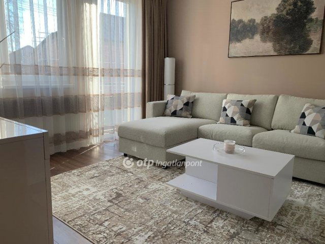 Kiadó téglalakás, albérlet, Nyíregyházán 220 E Ft / hó