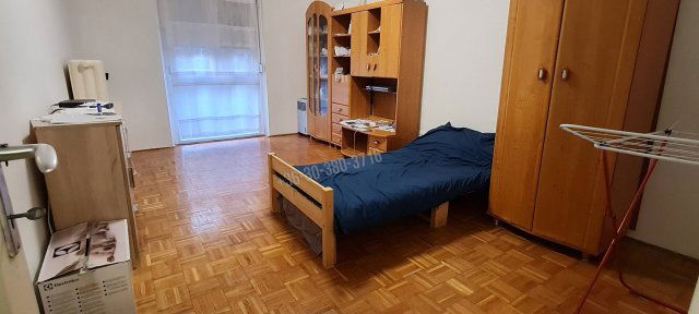 Eladó panellakás, Dunaújvárosban 28 M Ft, 1+1 szobás