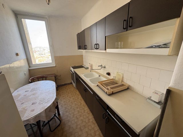 Eladó téglalakás, Esztergomban, Erzsébet Királyné utcában