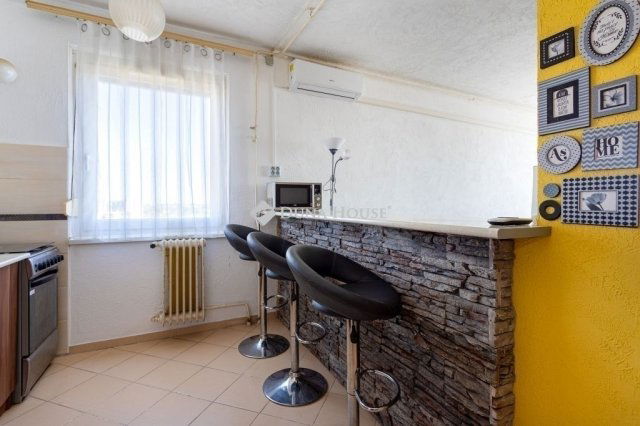 Eladó panellakás, Budapesten, XX. kerületben 64.9 M Ft, 3 szobás