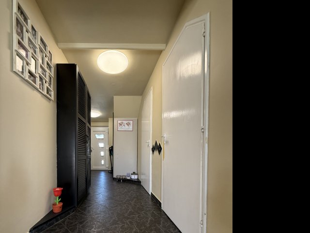 Eladó téglalakás, Sopronban 97.8 M Ft, 3+1 szobás