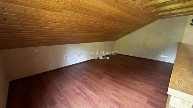 Eladó családi ház, Dunabogdányban 49.9 M Ft, 2 szobás