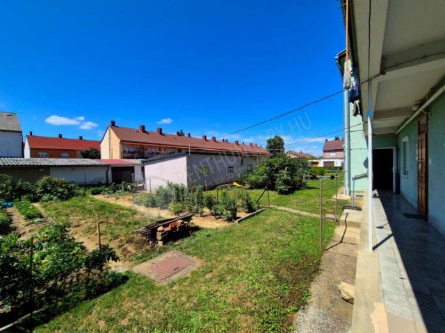 Eladó téglalakás, Nagykanizsán, Hársfa utcában 31.9 M Ft