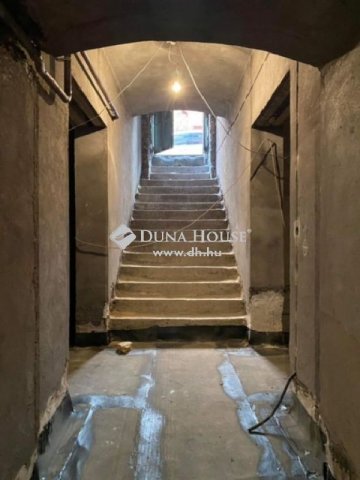 Eladó üzlethelyiség, Budapesten, IX. kerületben 79.9 M Ft