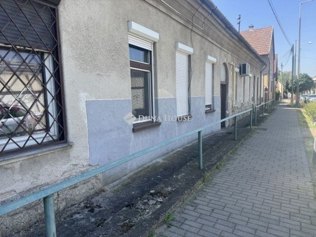 Eladó téglalakás, Budapesten, XVI. kerületben 41.99 M Ft