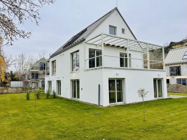 Eladó téglalakás, Balatonakarattyán 159.487 M Ft, 2 szobás