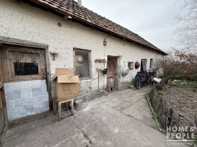 Eladó családi ház, Ruzsán 10.5 M Ft, 2 szobás