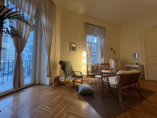 Eladó téglalakás, Budapesten, VIII. kerületben 112 M Ft