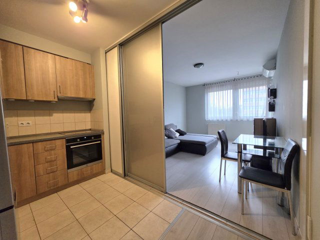 Eladó téglalakás, Budapesten, XIII. kerületben 76.5 M Ft