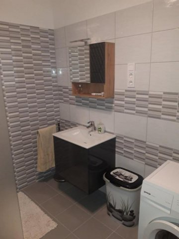 Eladó téglalakás, Székesfehérvárott 75 M Ft, 3 szobás