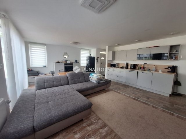 Eladó családi ház, Kőszegen 84.99 M Ft, 5 szobás