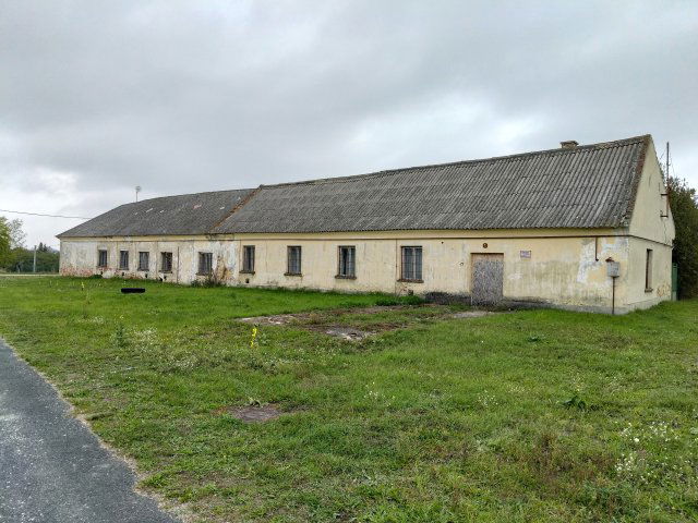 Eladó családi ház, Zámolyon 79.9 M Ft, 21 szobás