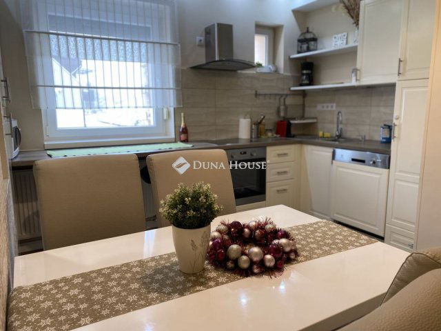 Kiadó téglalakás, albérlet, Kecskeméten 350 E Ft / hó