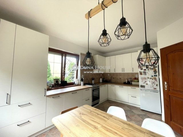 Eladó családi ház, Fóton 229 M Ft, 7 szobás