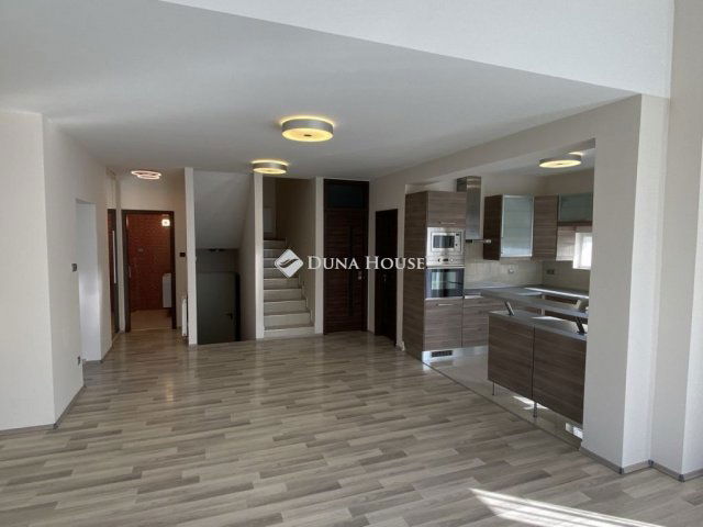 Kiadó ikerház, albérlet, Törökbálinton 650 E Ft / hó