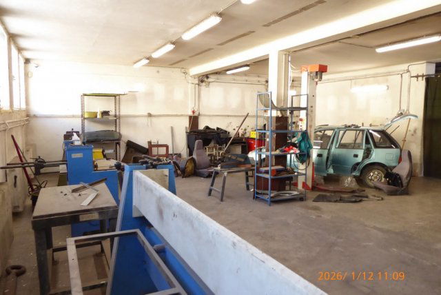 Kiadó ipari ingatlan, Pécsett, Északmegyer dűlőn 236 E Ft / hó