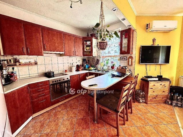 Eladó téglalakás, Budapesten, XVII. kerületben 97 M Ft, 3 szobás