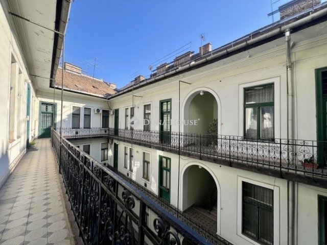 Eladó téglalakás, Budapesten, IX. kerületben 74.9 M Ft, 2 szobás