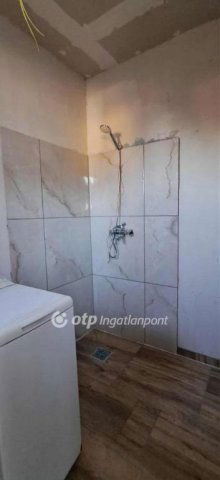 Eladó családi ház, Turán 52.2 M Ft, 3 szobás