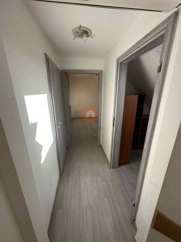 Kiadó téglalakás, albérlet, Pécsett, Móricz Zsigmond téren