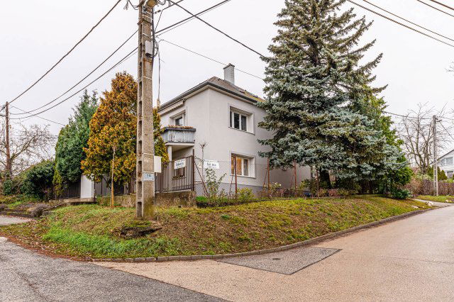 Eladó családi ház, Budapesten, II. kerületben 450 M Ft, 9 szobás